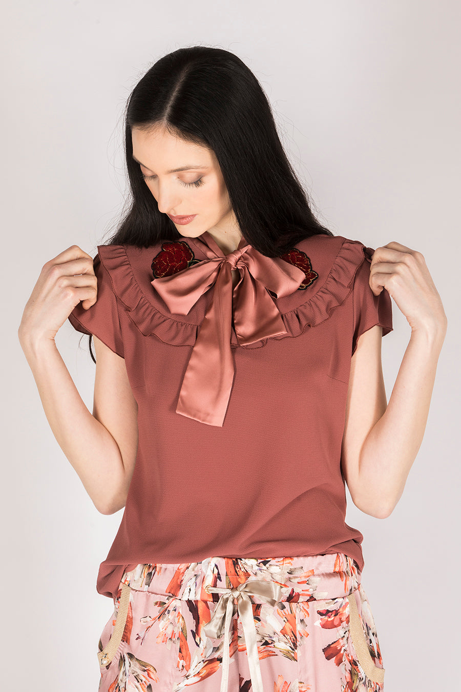 Bluza s pentljo, opečnata