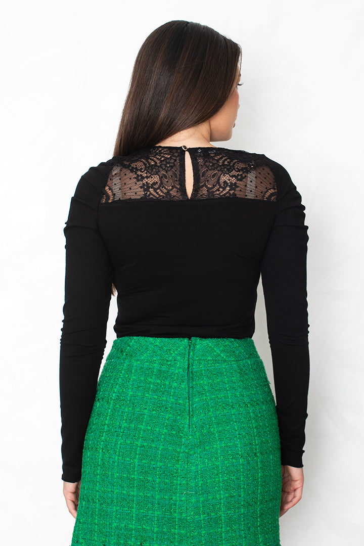Top s čipko, Elegance